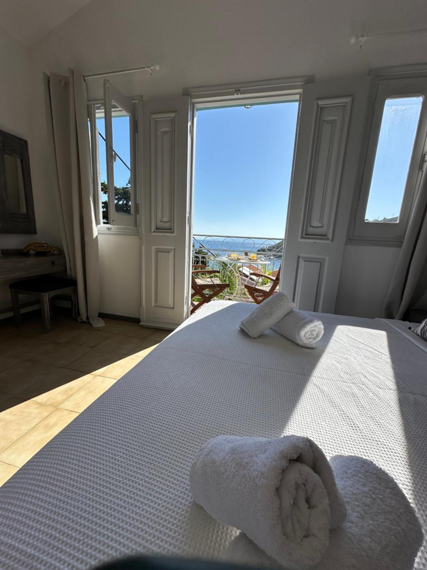 Niriides Hotel Apartments Symi Exterior photo